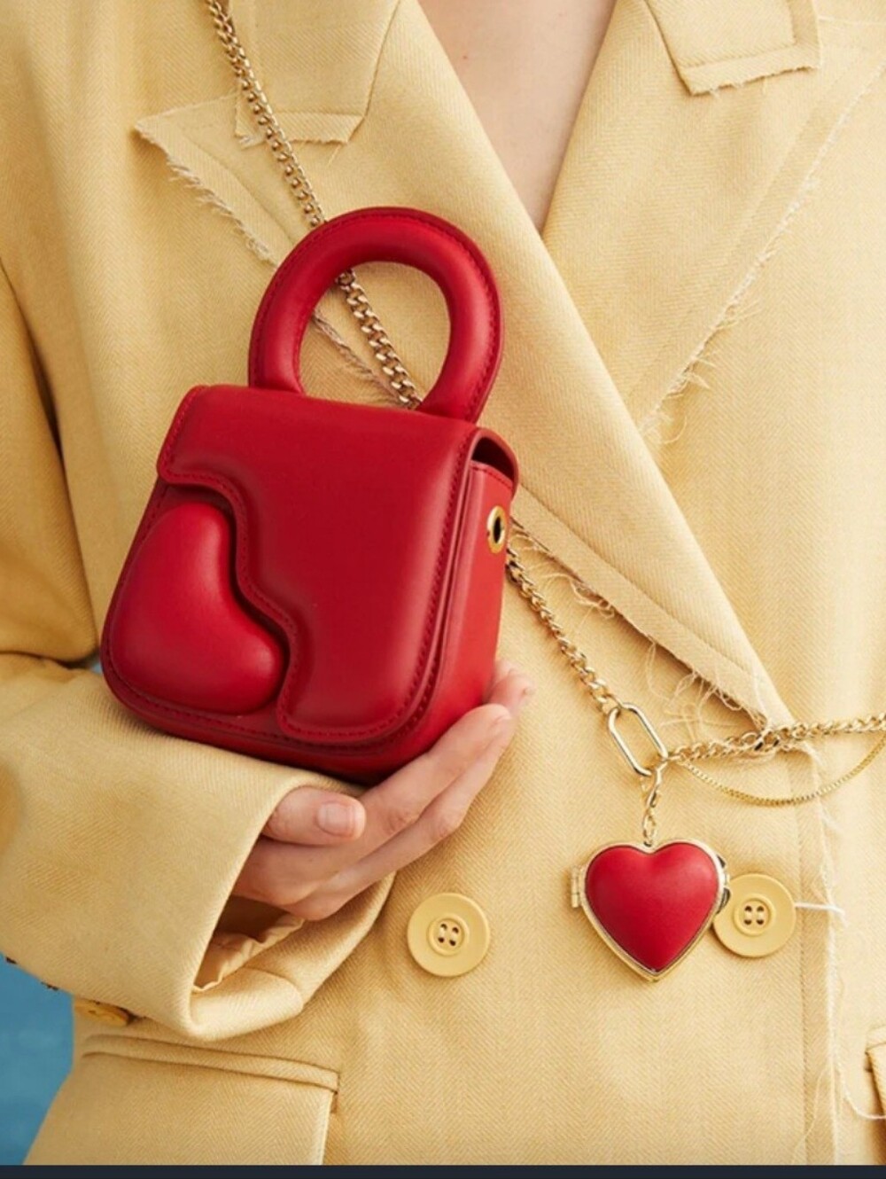 Red Heart-Accent Women’s Crossbody Bag - Handheld Chain Strap